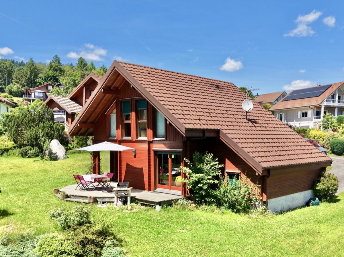 Chalet et son jardin vus du ciel, Gérardmer